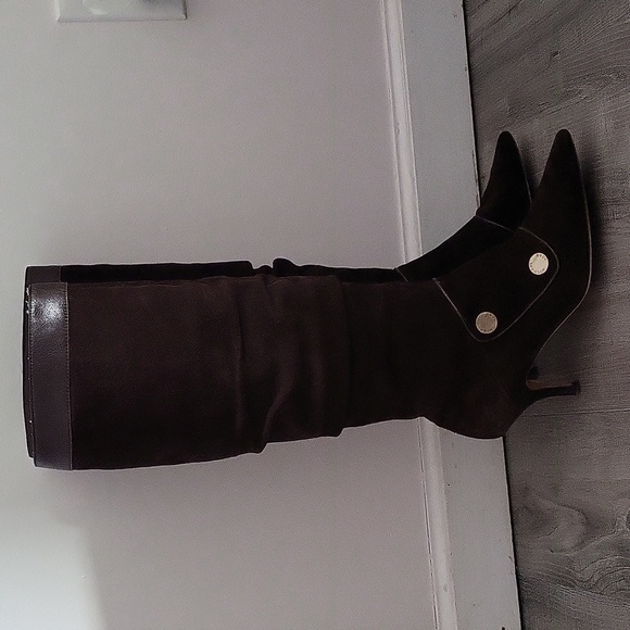 1013- MICHAEL Michael Kors Women's Suede Boots Size 8 - Picture 1 of 10